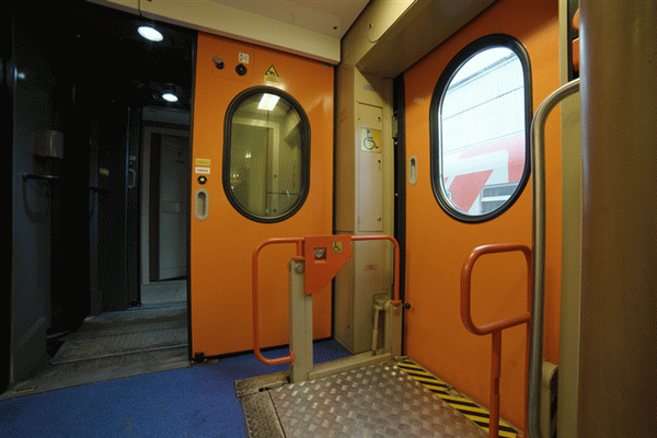 Поезд Таврия Купе для маломобильных пассажиров
